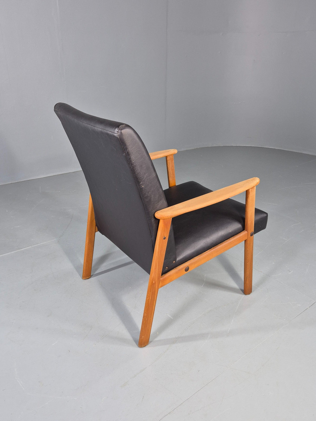 Teak lounge chair side profile view