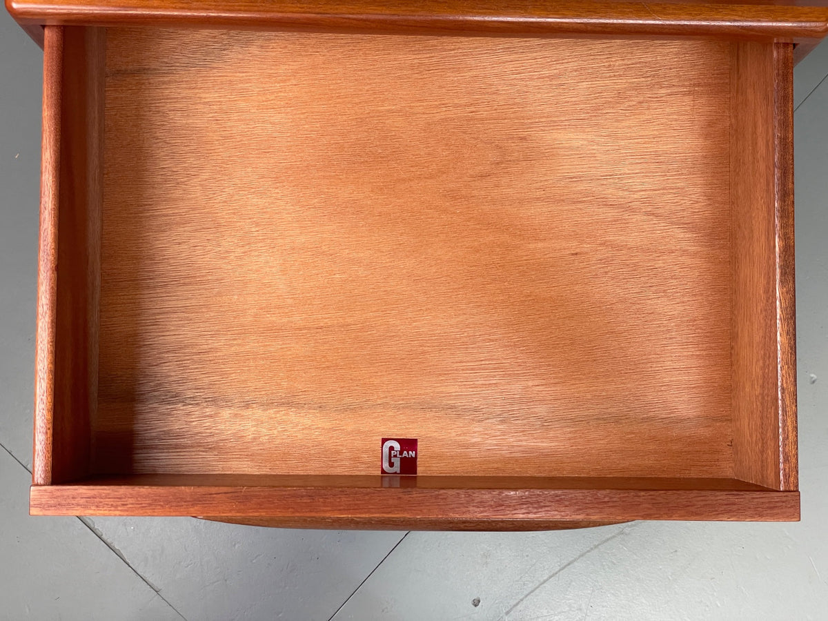 Teak dresser top edge condition note