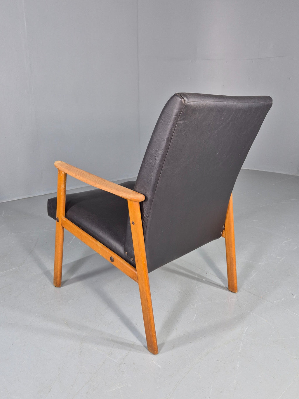 Teak lounge chair vinyl matte finish detail