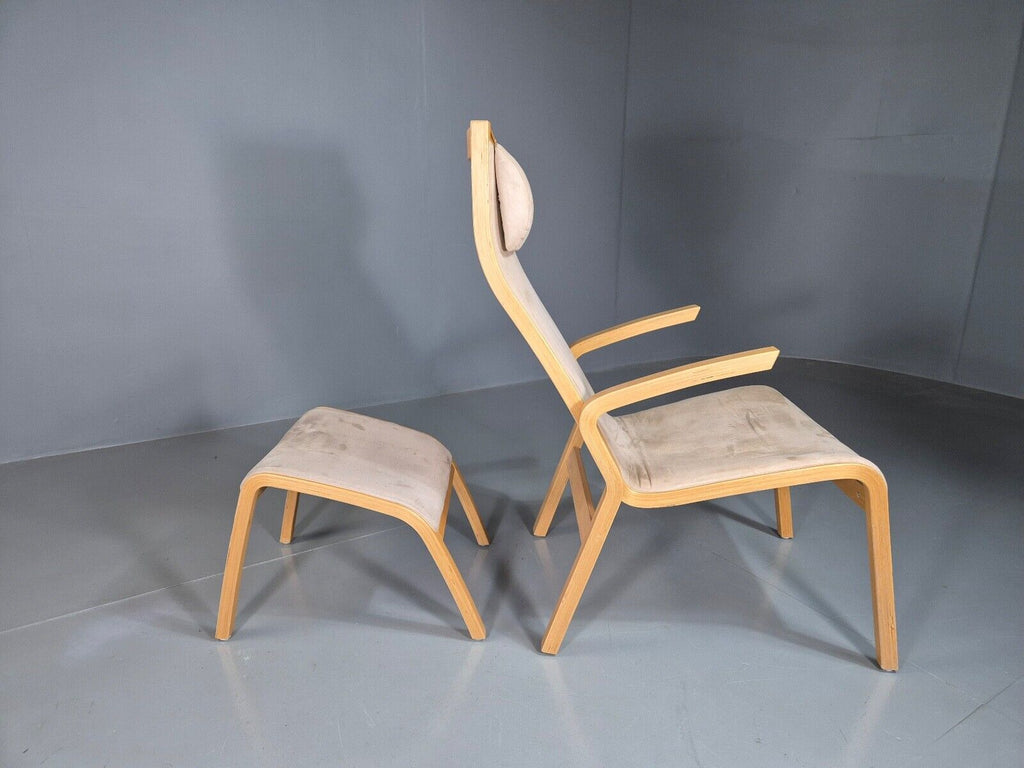 Bentwood chair seat depth detail