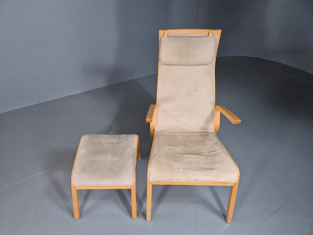 Bentwood chair side profile view