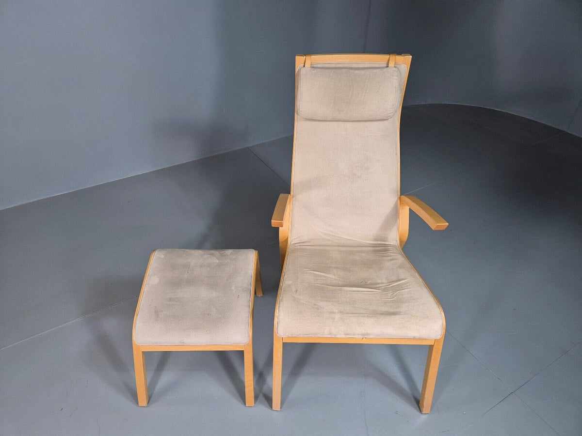 Bentwood chair side profile view