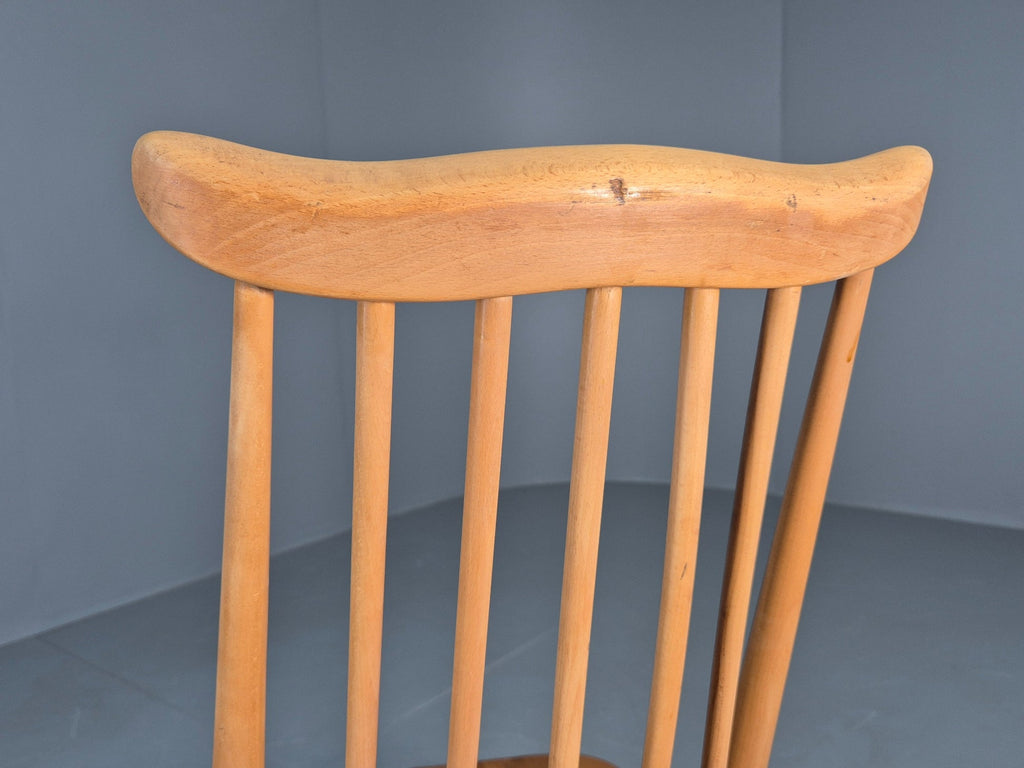 Dining chair single unit detail