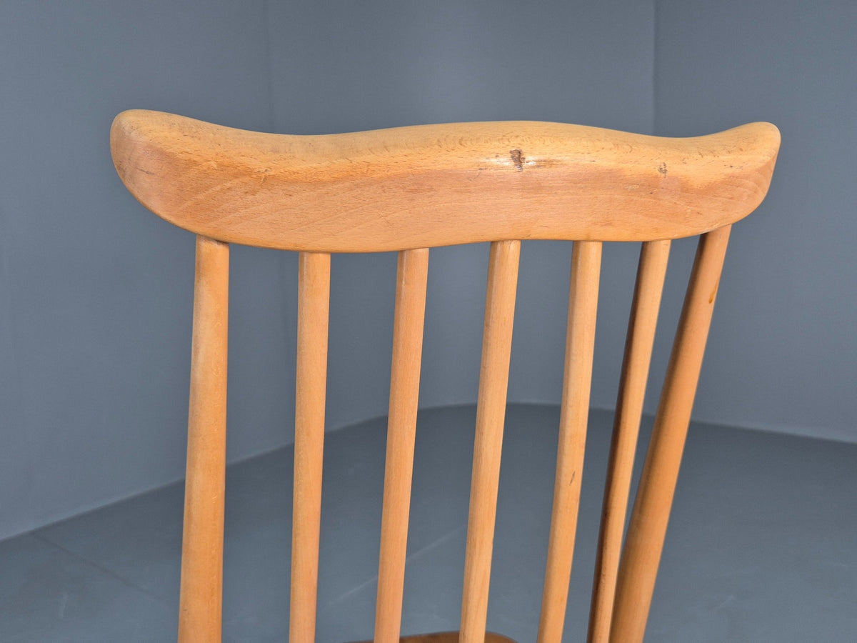 Dining chair single unit detail