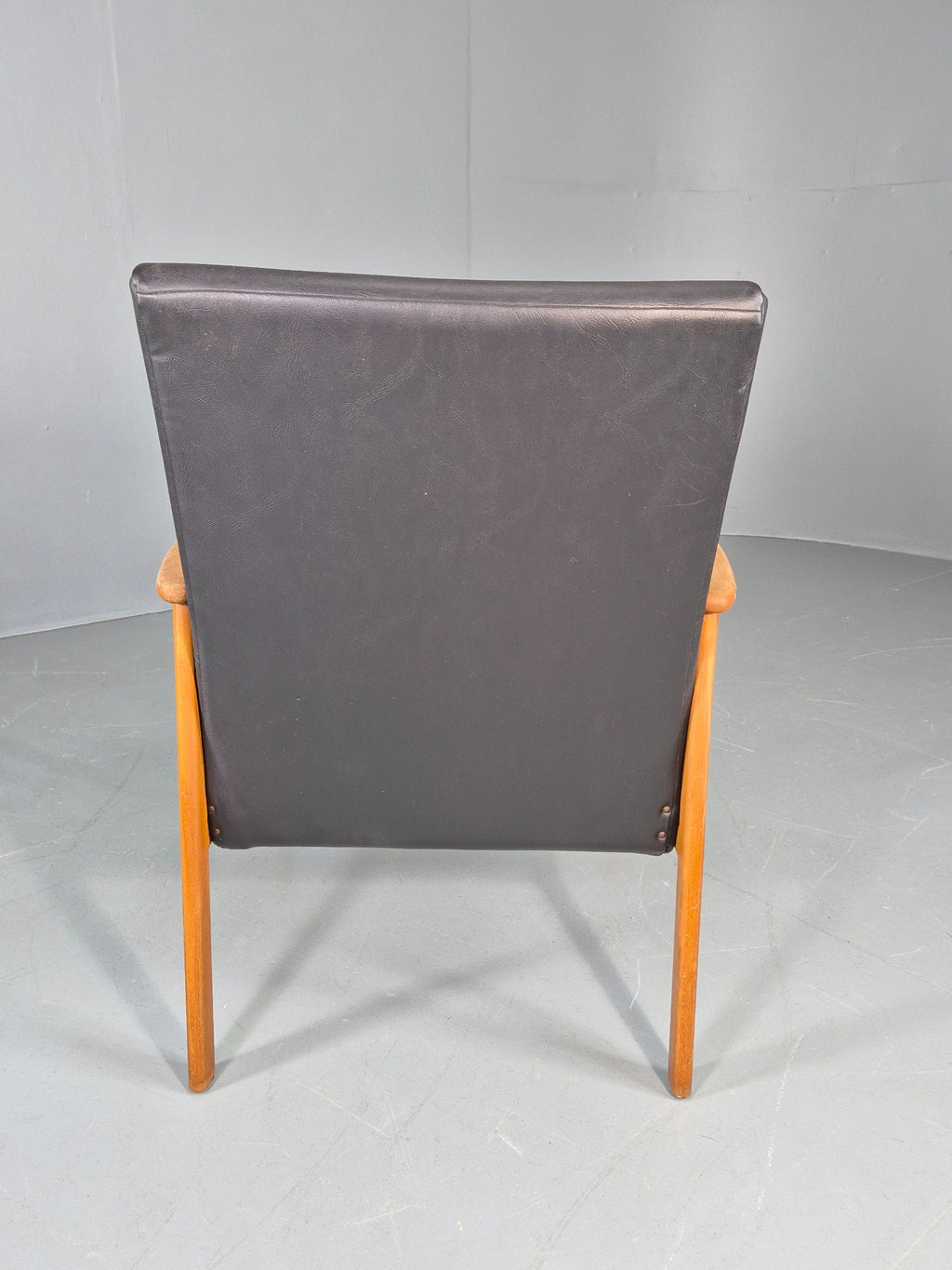 Teak lounge chair rear view frame